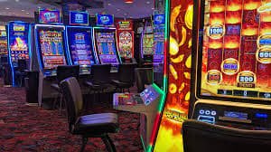 Live casino table games and slot machines available on phmines